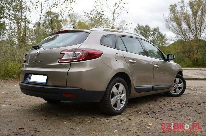 2010' Renault Megane photo #3