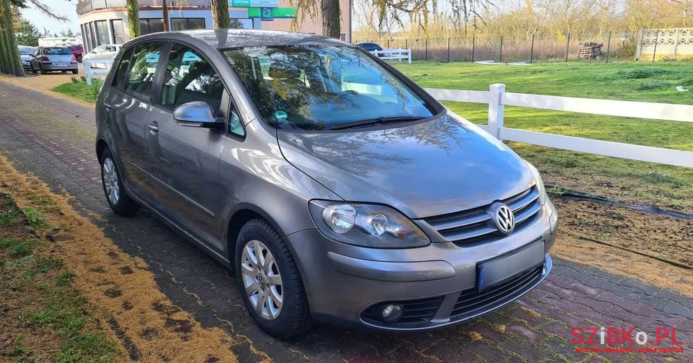 2006' Volkswagen Golf Plus 1.6 Trendline photo #5