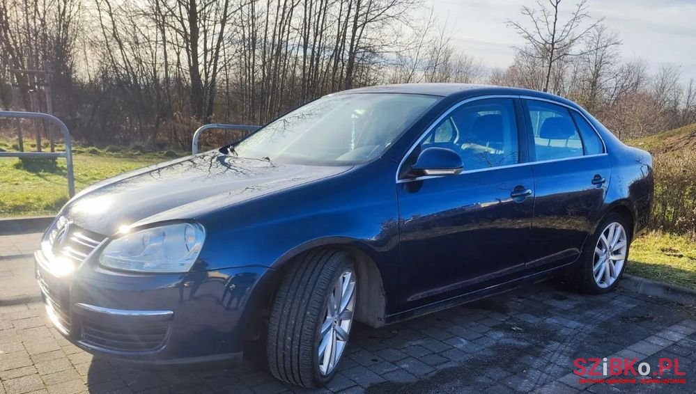 2006' Volkswagen Jetta 1.6 Comfortline photo #2