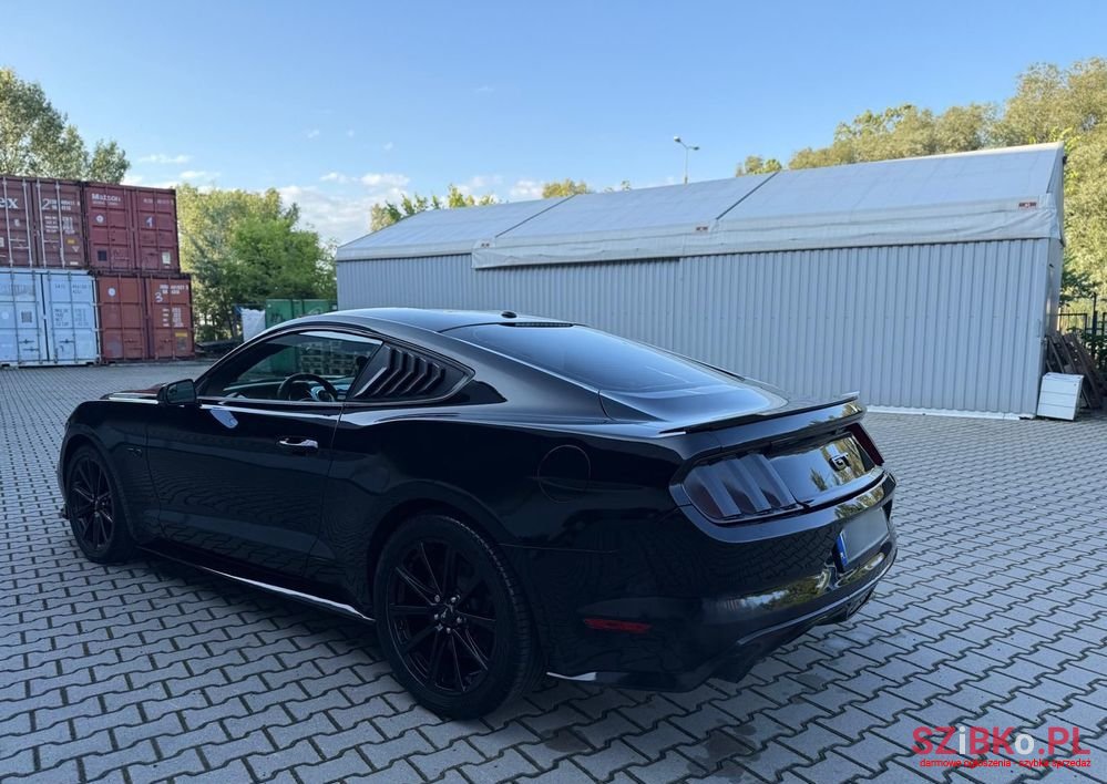 2016' Ford Mustang photo #5