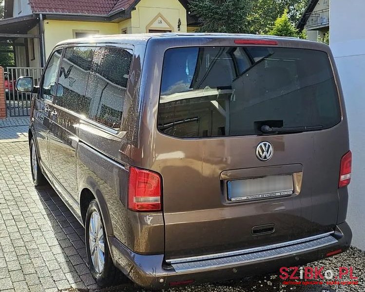 2010' Volkswagen Multivan photo #2