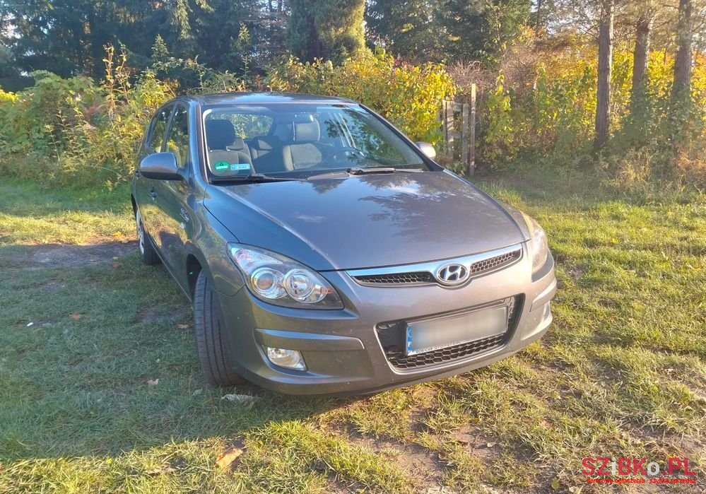 2010' Hyundai i30 photo #5