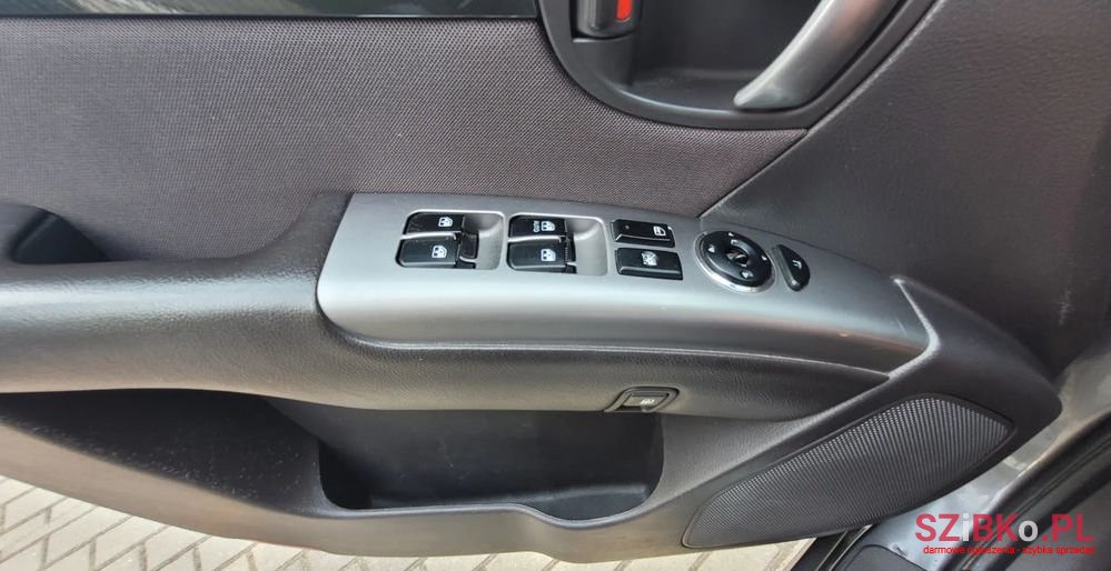 2010' Hyundai Santa Fe photo #5