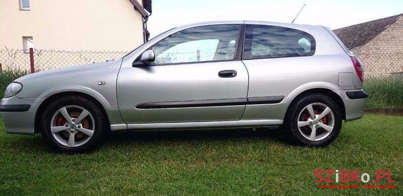 2001' Nissan Almera photo #3