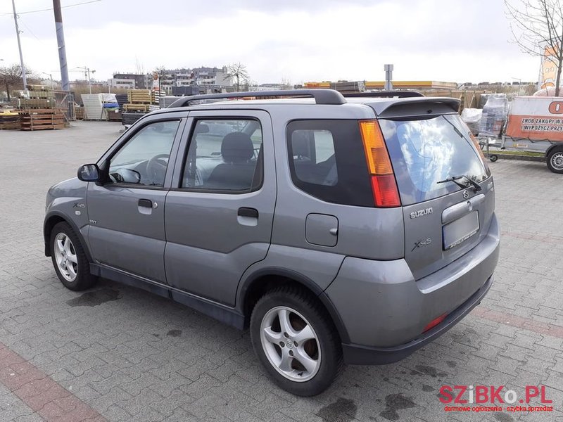 2005' Suzuki Ignis photo #5