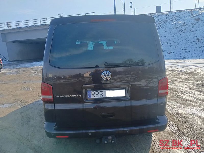 2011' Volkswagen Transporter photo #5
