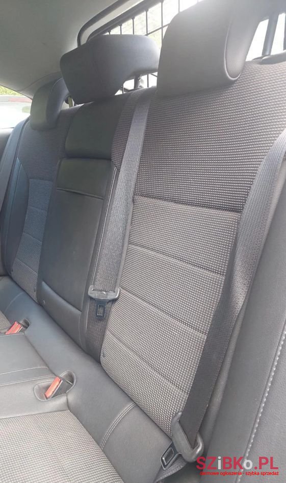 2010' Opel Insignia photo #4