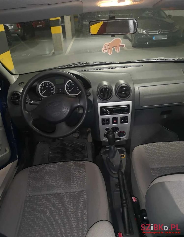 2008' Dacia Logan photo #6