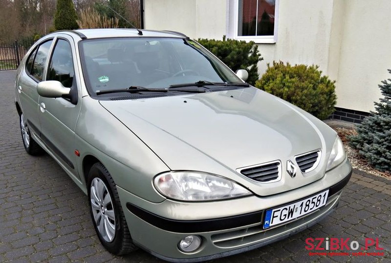 2002' Renault Megane photo #3
