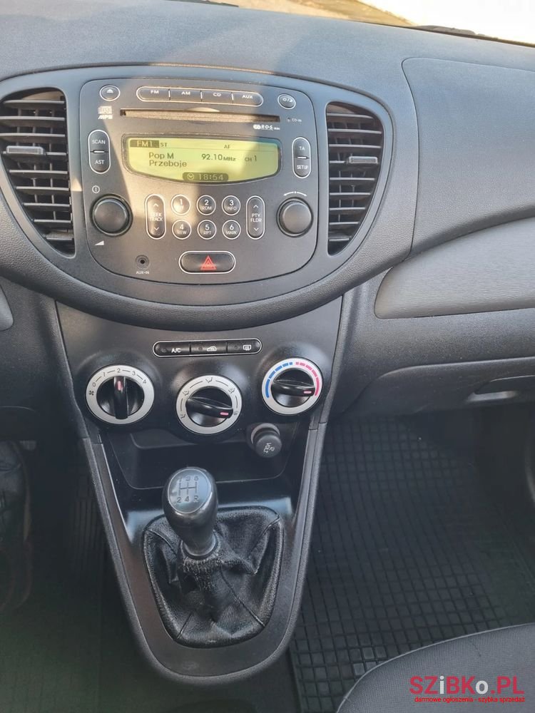 2011' Hyundai i10 1.1 Premium photo #6