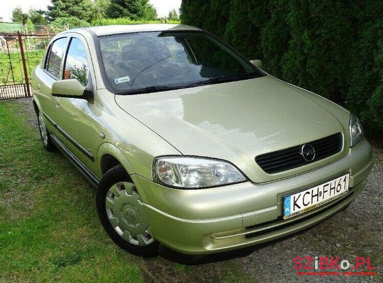 2004' Opel Astra photo #1