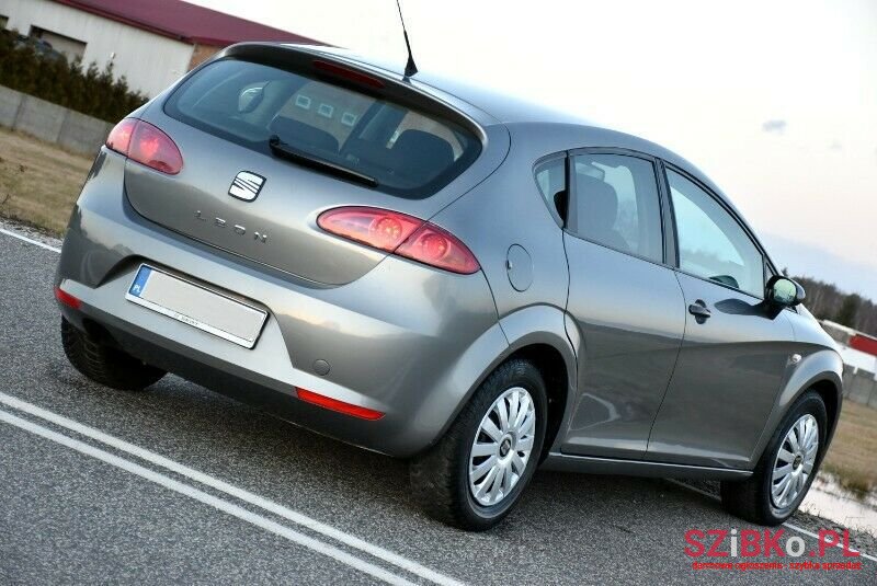 2008' SEAT Leon photo #6