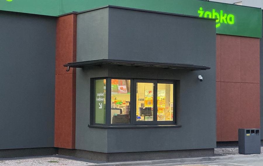 Pod Warszawą jest Żabka dla kierowców. Działa trochę jak McDonald's