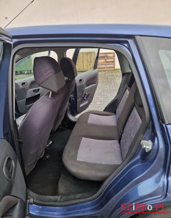 2006' Ford Fiesta 1.3 Ambiente photo #3