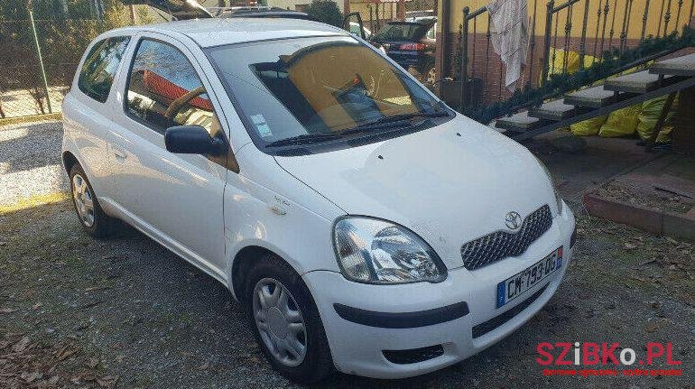 2004' Toyota Yaris photo #1