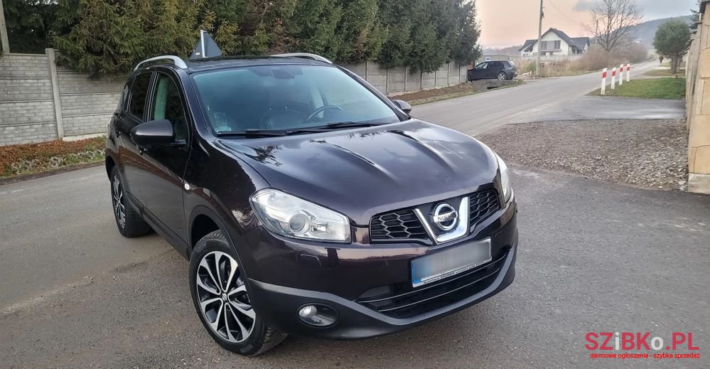 2013' Nissan Qashqai 2.0 4 X 4 Tekna photo #3