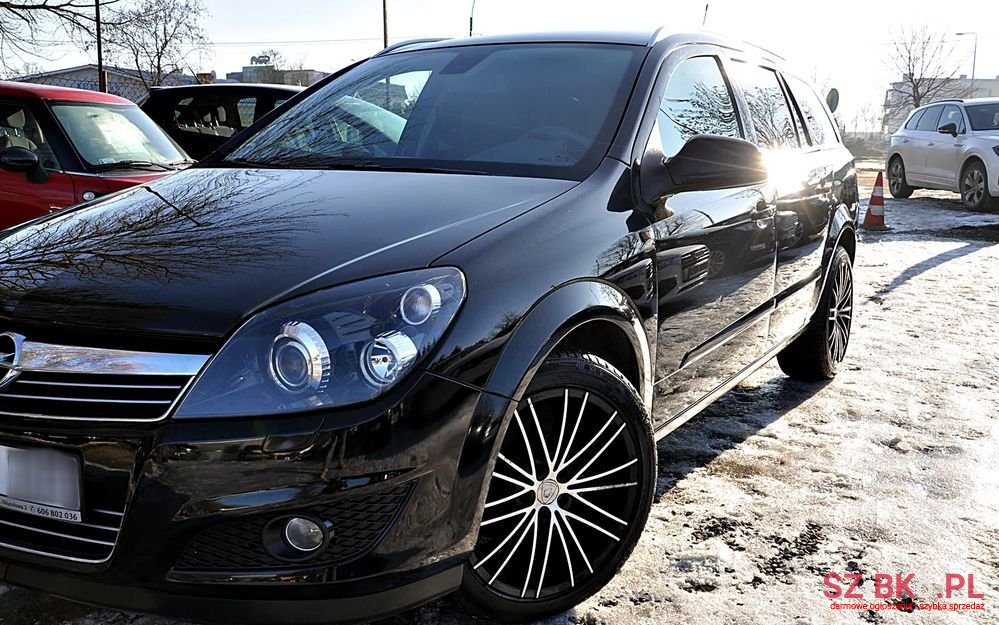 2010' Opel Astra 1.6 Cosmo photo #3