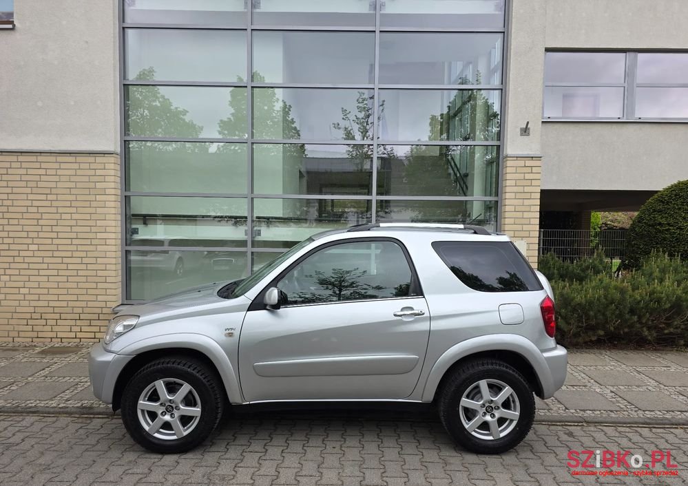 2004' Toyota RAV4 4X4 Executive photo #4