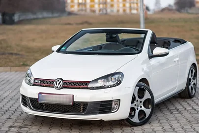 2013' Volkswagen Golf Cabrio Gti