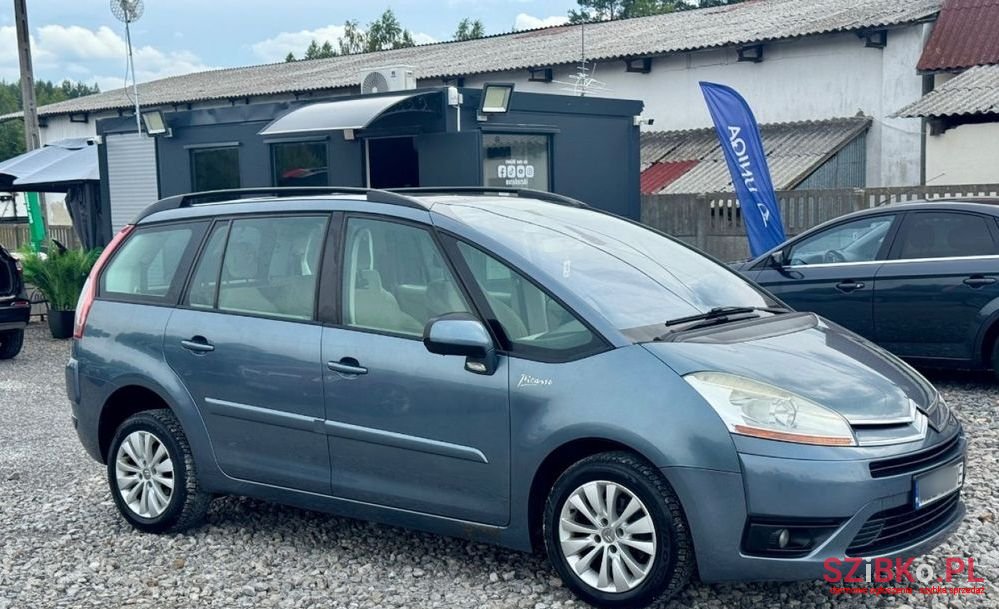2008' Citroen C4 Grand Picasso photo #3