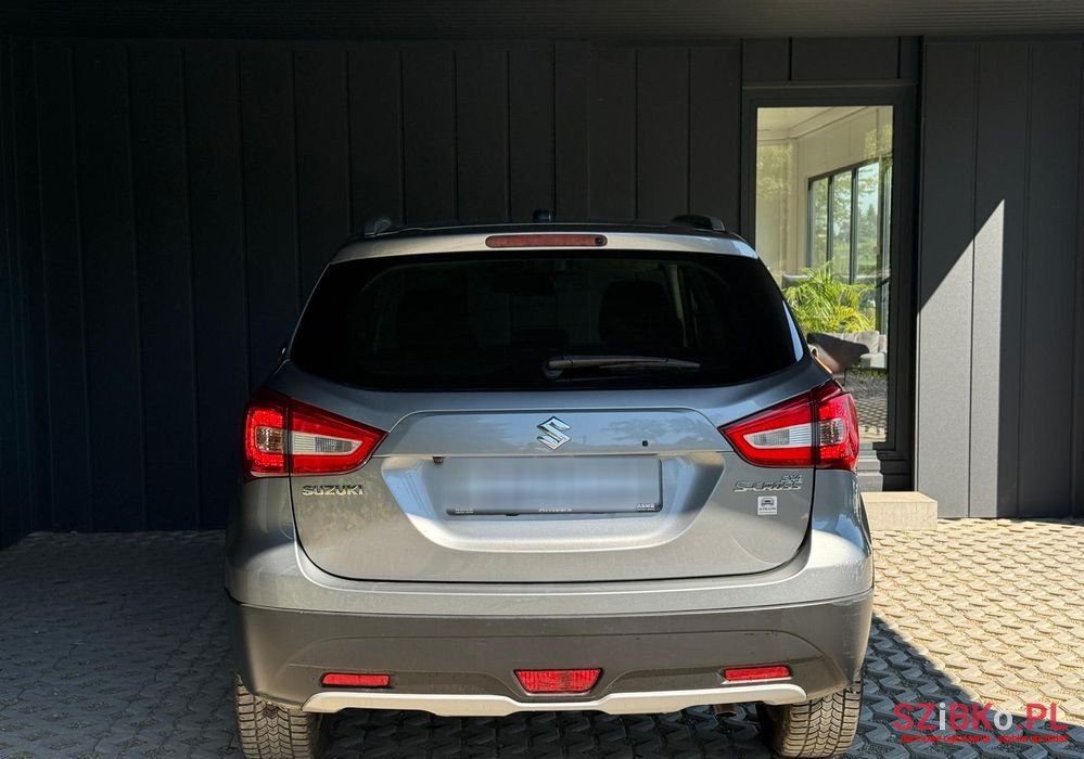 2018' Suzuki SX4 photo #5