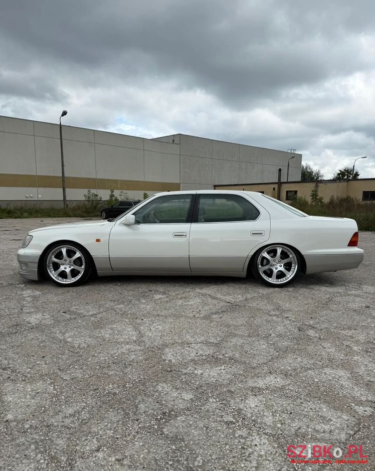 1998' Toyota Celsior photo #2