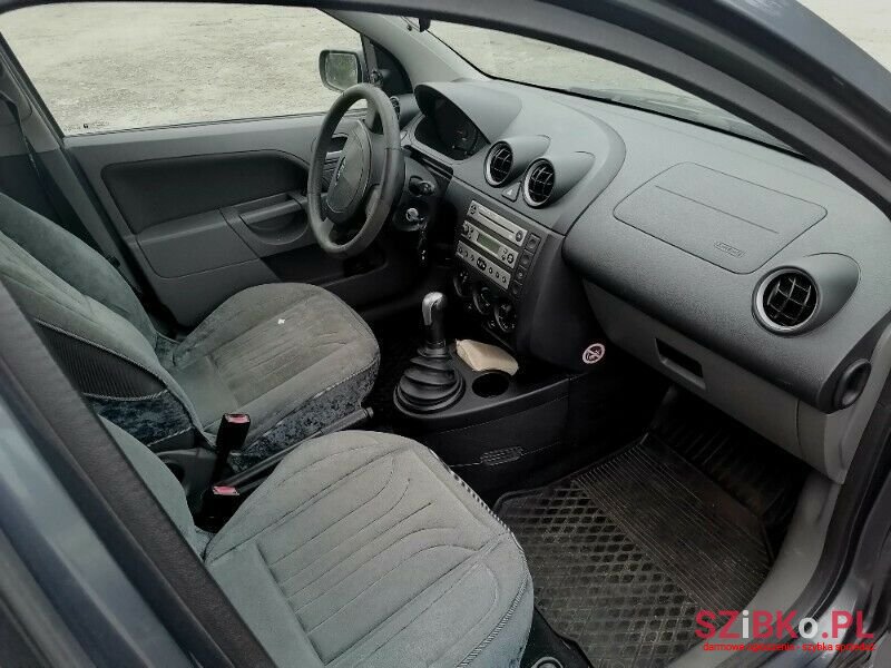 2003' Ford Fiesta photo #6