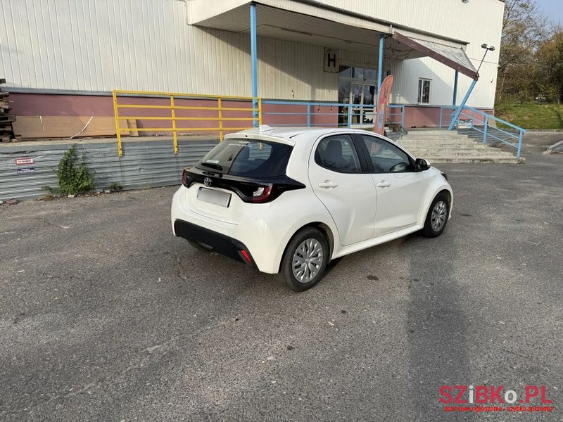 2021' Toyota Yaris 1.5 Comfort photo #3