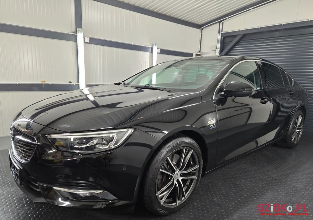 2018' Opel Insignia photo #4