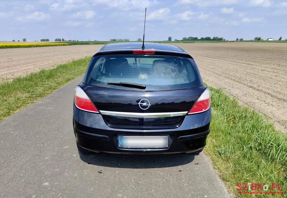 2006' Opel Astra photo #3