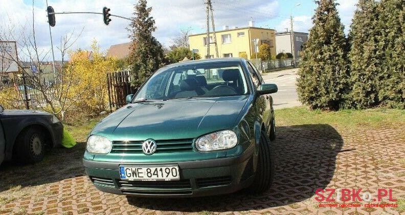 2003' Volkswagen Golf photo #3