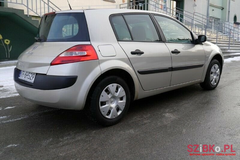 2008' Renault Megane photo #3