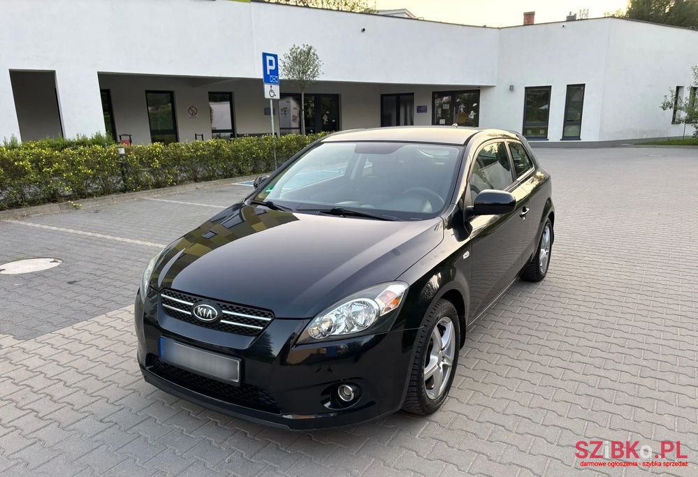 2009' Kia Proceed photo #1