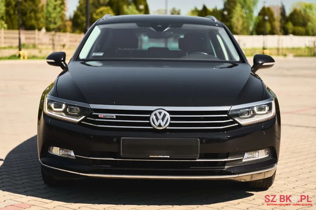 2018' Volkswagen Passat photo #5