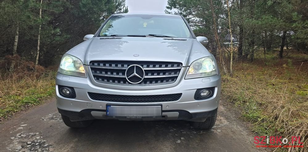2005' Mercedes-Benz Ml 500 7G-Tronic photo #2