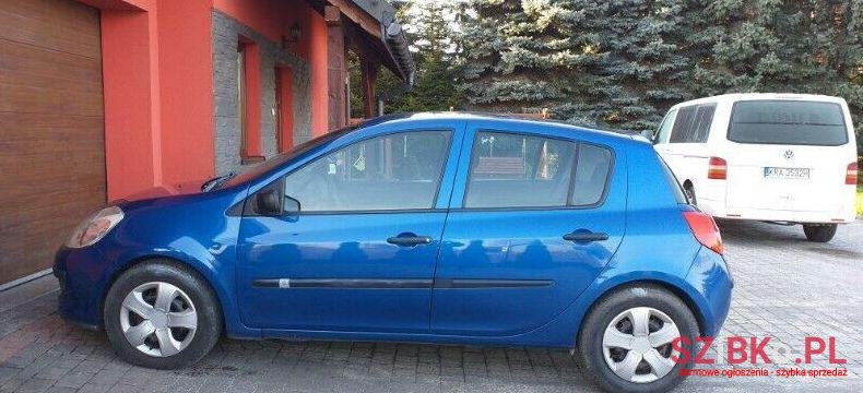 2008' Renault Clio photo #1