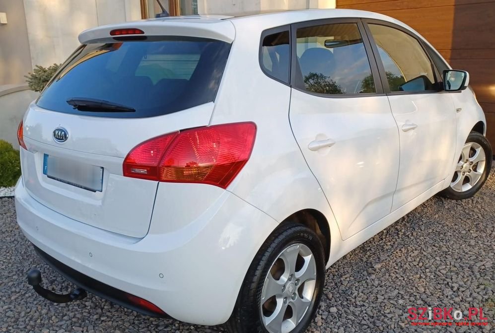 2011' Kia Venga photo #4