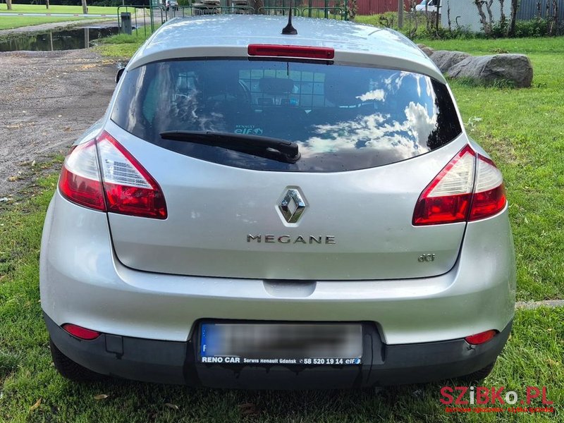 2010' Renault Megane photo #4