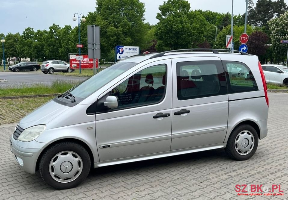 2002' Mercedes-Benz Vaneo photo #4