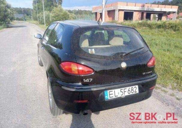 2002' Alfa Romeo photo #1