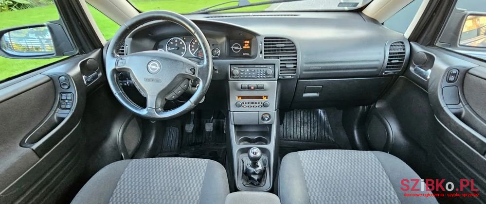 2005' Opel Zafira 2.0 Dti Elegance photo #5