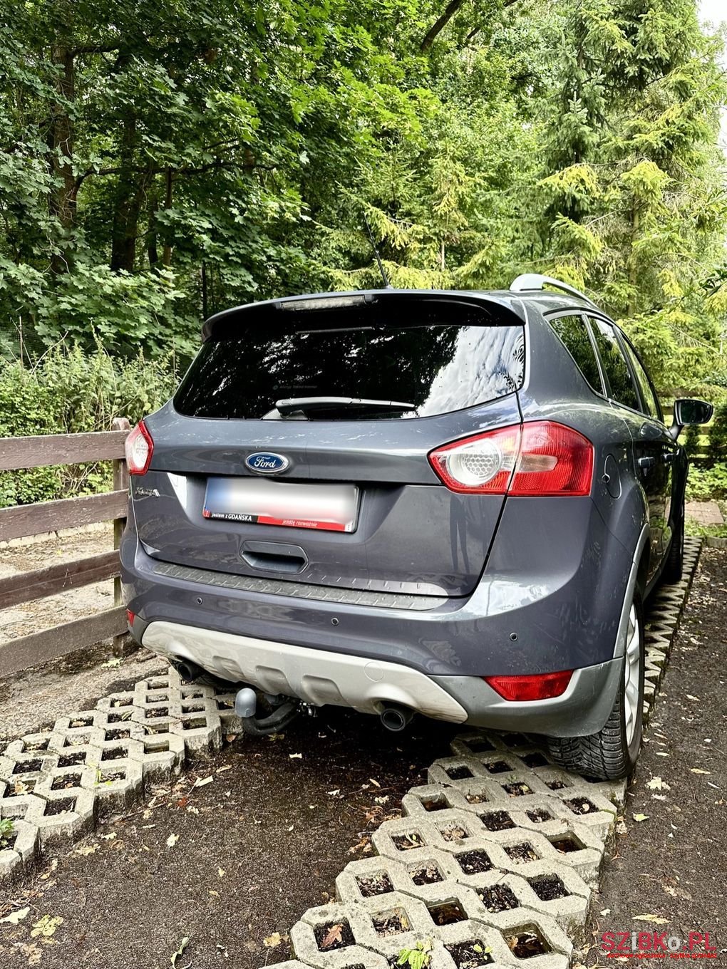 2011' Ford Kuga photo #2