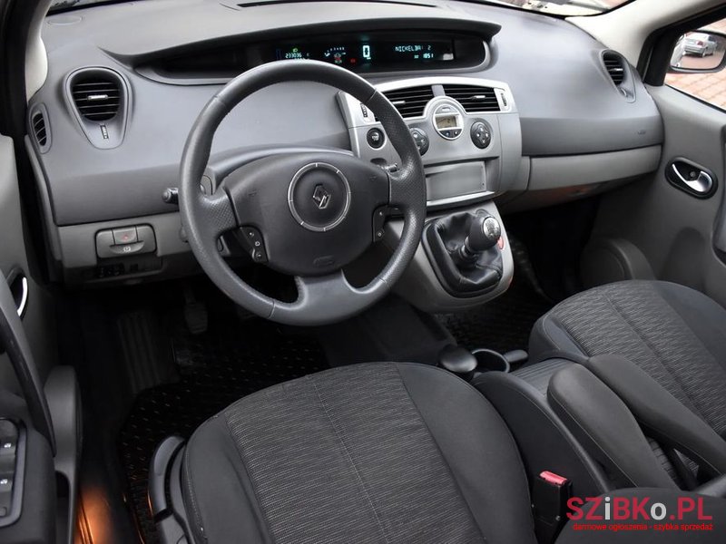 2007' Renault Scenic photo #5