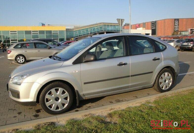 2005' Ford Focus photo #1