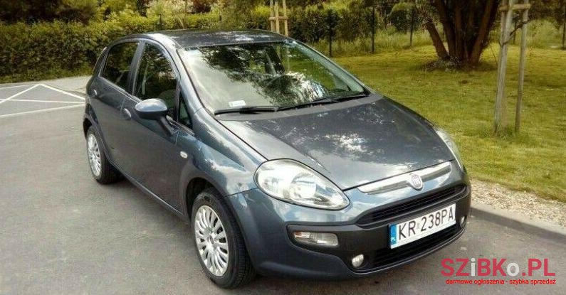 2010' Fiat Punto photo #1