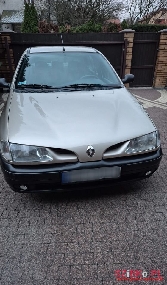 1997' Renault Megane 1.4 Rn photo #4