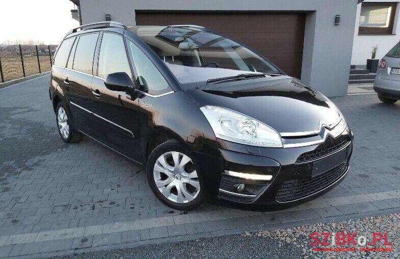 2012' Citroen C4 Picasso photo #1