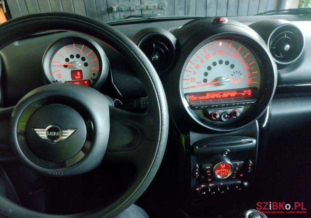 2014' MINI Countryman One photo #5