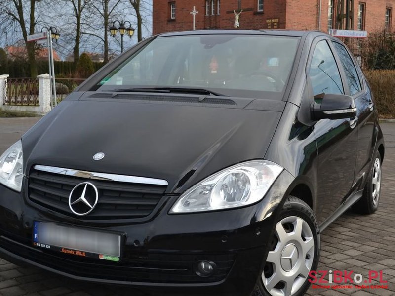 2011' Mercedes-Benz A-Class photo #1