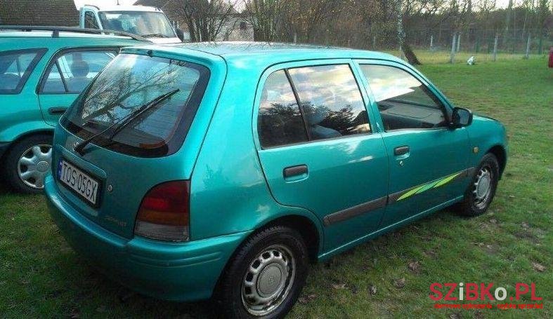 1998' Toyota Starlet photo #2